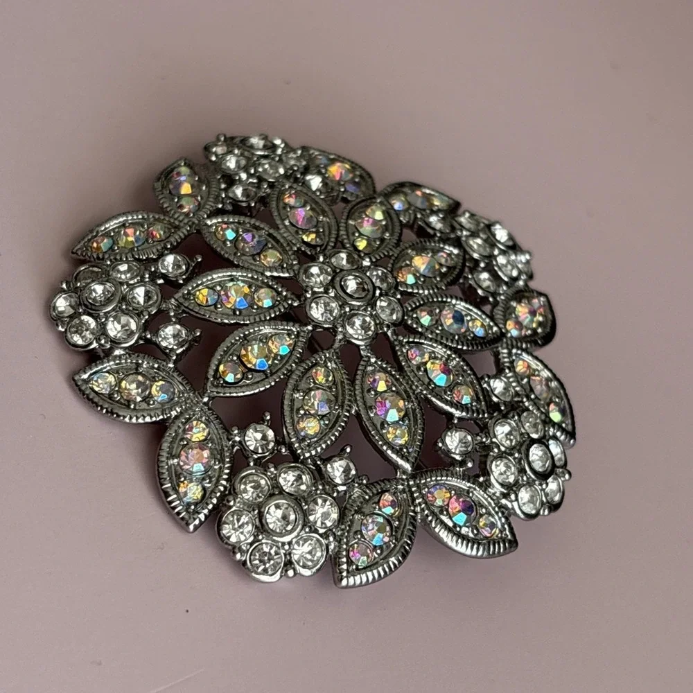 Vintage Monet Aurora Borealis Brooch Star Burst Flower Signed Rhinestone Pin 2